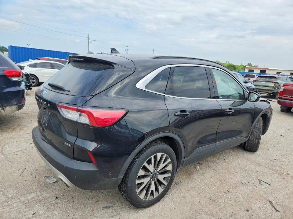 2020 FORD ESCAPE TITANIUM 3