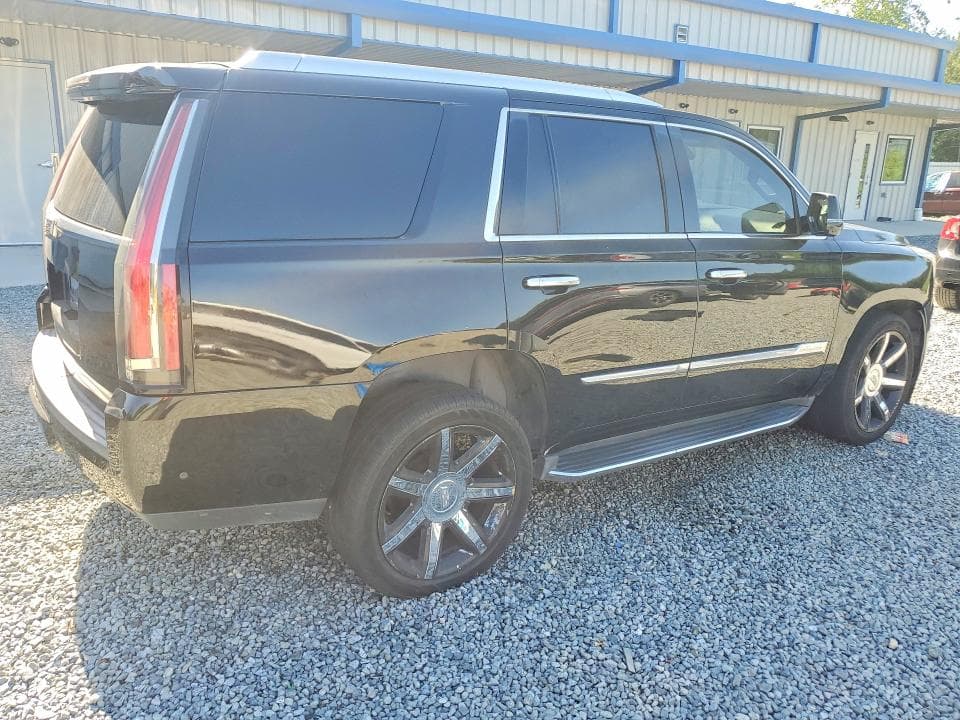 2017 CADILLAC ESCALADE LUXURY 3