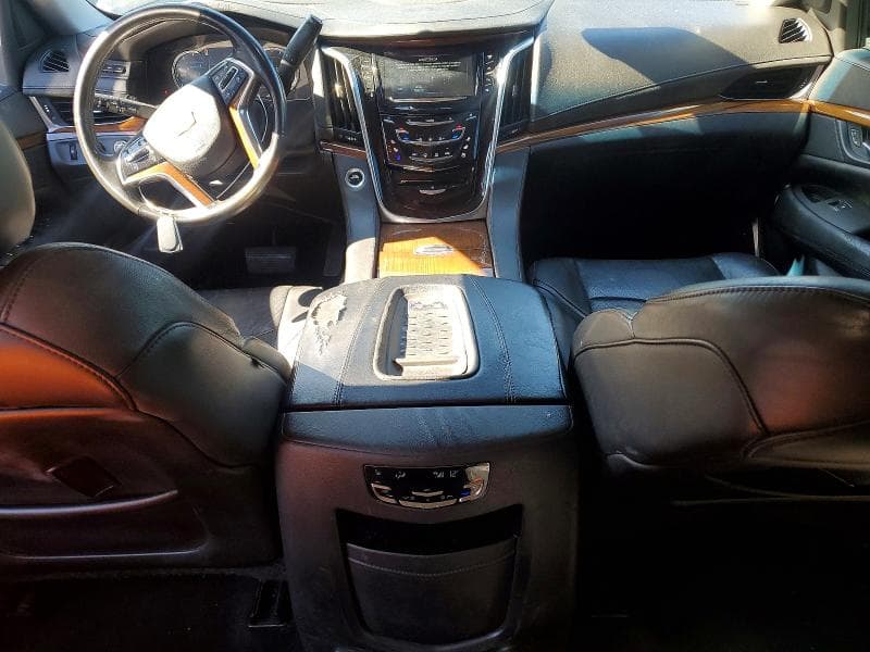 2017 CADILLAC ESCALADE LUXURY 8