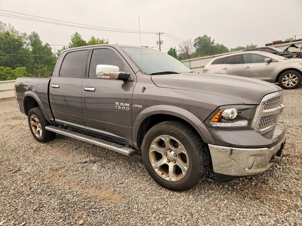 2016 RAM 1500 LARAMIE 4