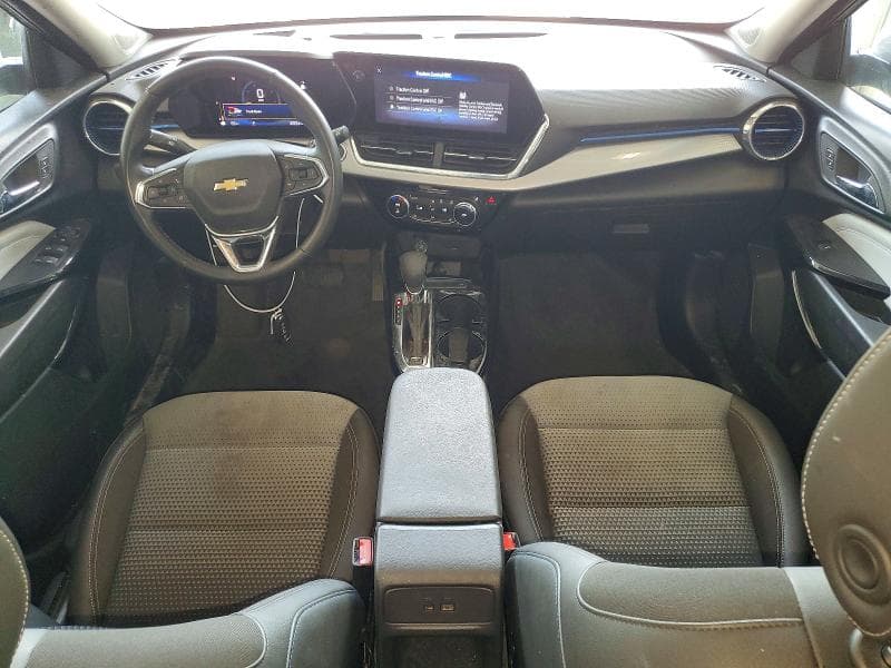 2025 CHEVROLET TRAX 1LT 8