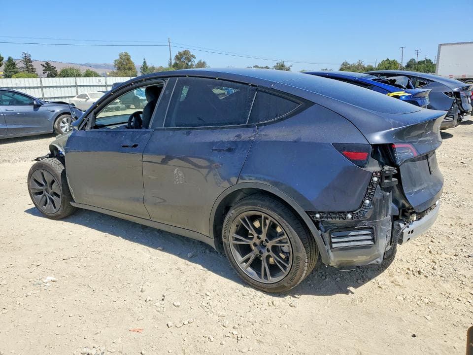 2025 TESLA MODEL Y 2
