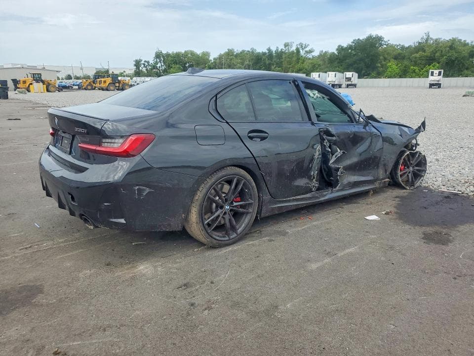 2023 BMW 330I 3