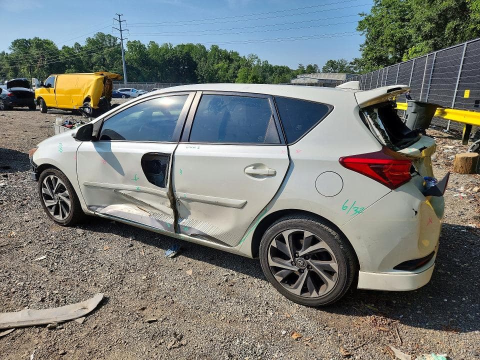 2017 TOYOTA COROLLA IM BASE 2