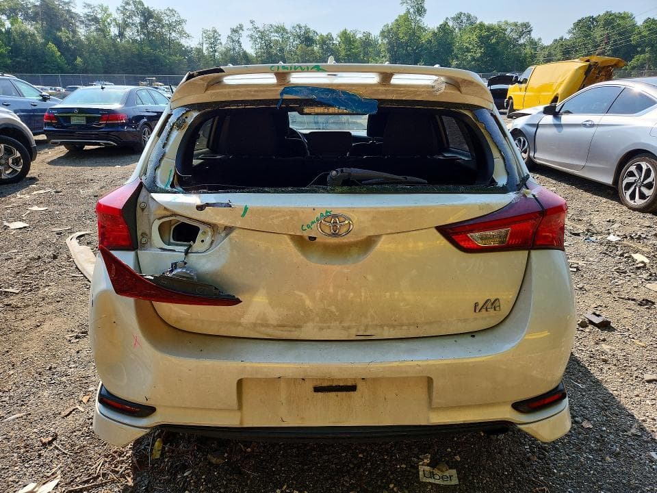 2017 TOYOTA COROLLA IM BASE 6