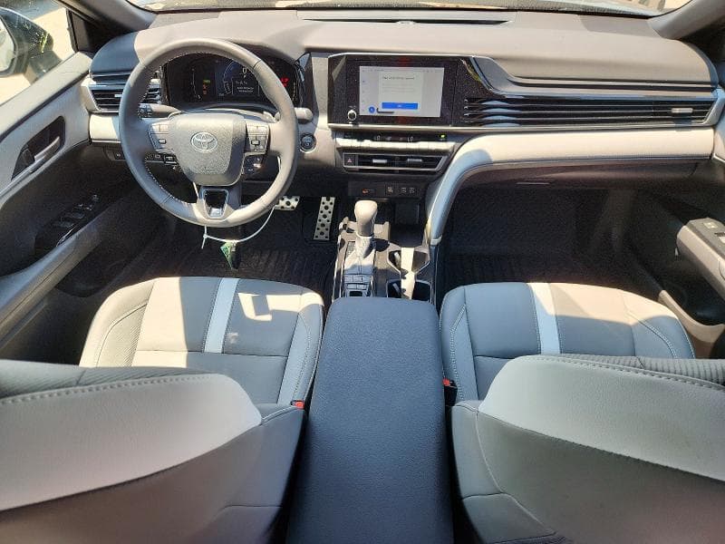 2025 TOYOTA CAMRY SE 8