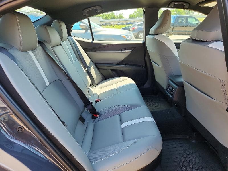 2025 TOYOTA CAMRY SE 10