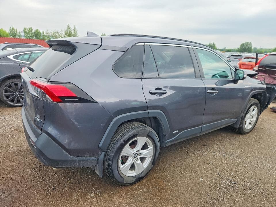 2019 TOYOTA RAV4 LE 3