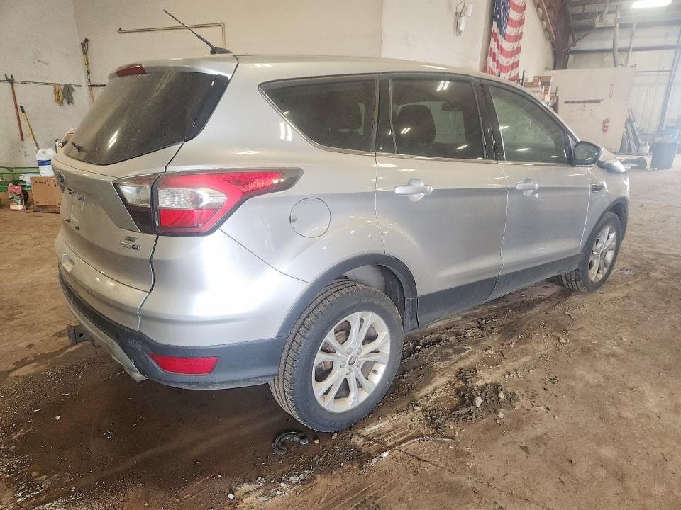 2017 FORD ESCAPE SE 3