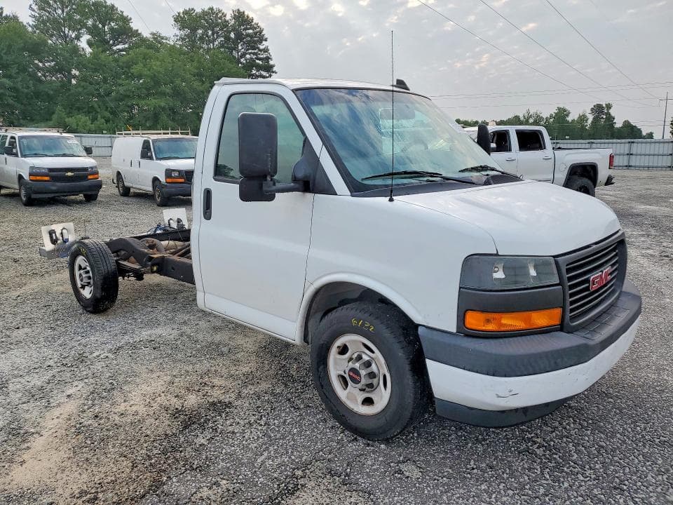 2020 GMC SAVANA CUTAWAY G3500 4