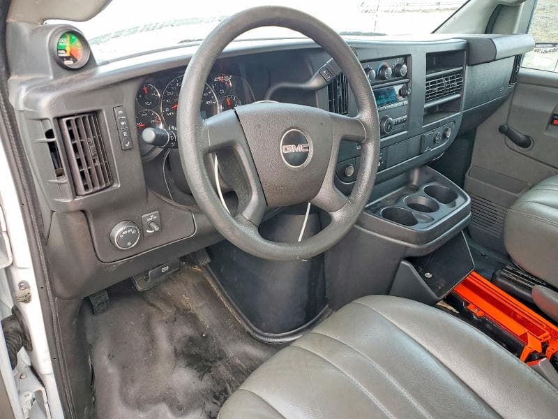 2020 GMC SAVANA CUTAWAY G3500 8
