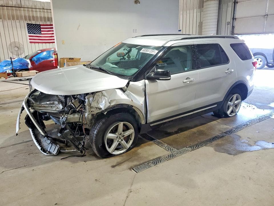 2017 FORD EXPLORER XLT - 1