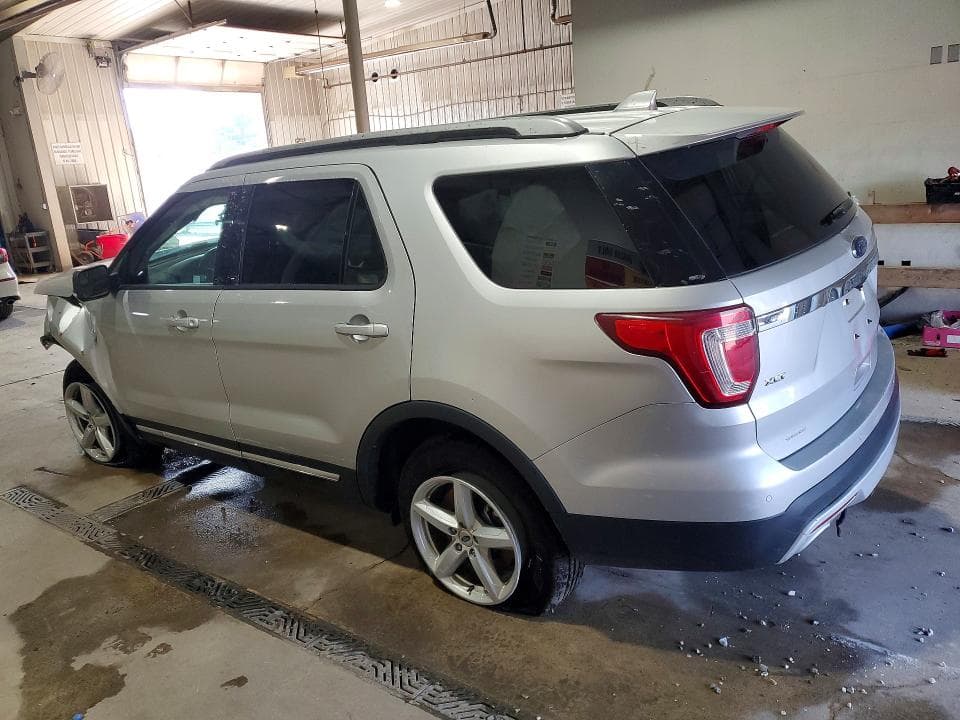 2017 FORD EXPLORER XLT 2