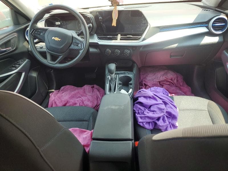 2024 CHEVROLET TRAX LS LS 8