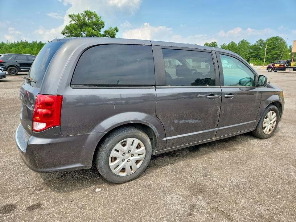 2018 DODGE GRAND CARAVAN SE 3