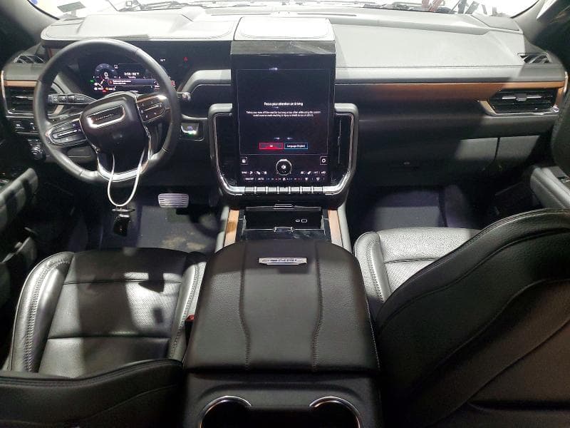 2025 GMC YUKON DENALI 8