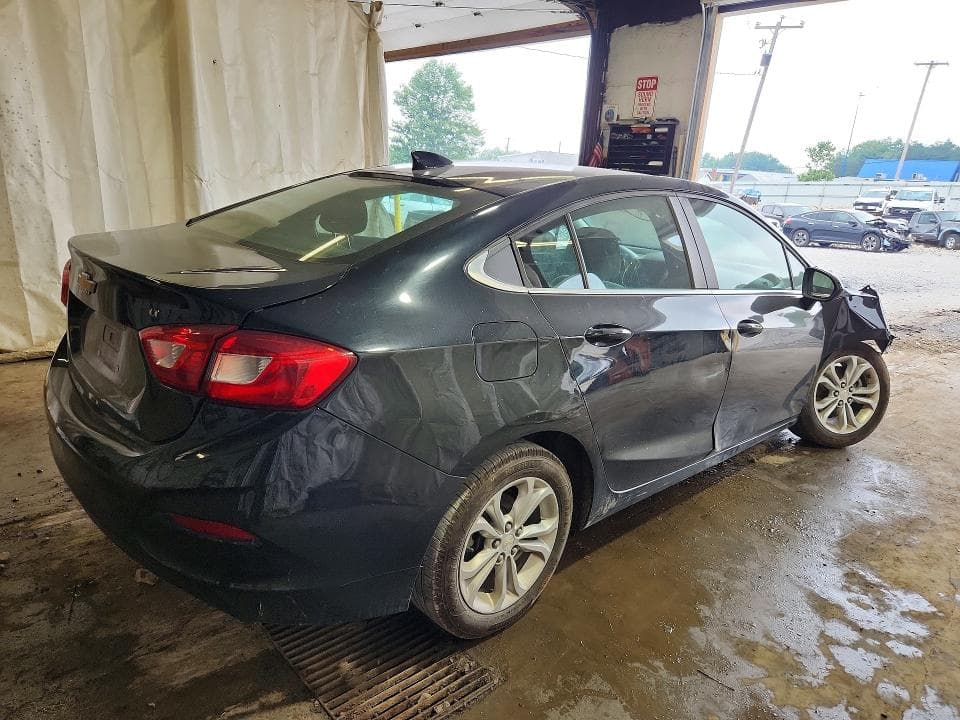 2019 CHEVROLET CRUZE LT 3