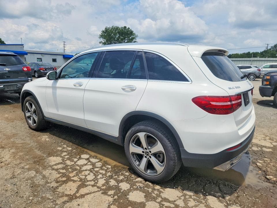 2019 MERCEDES-BENZ GLC 300 2