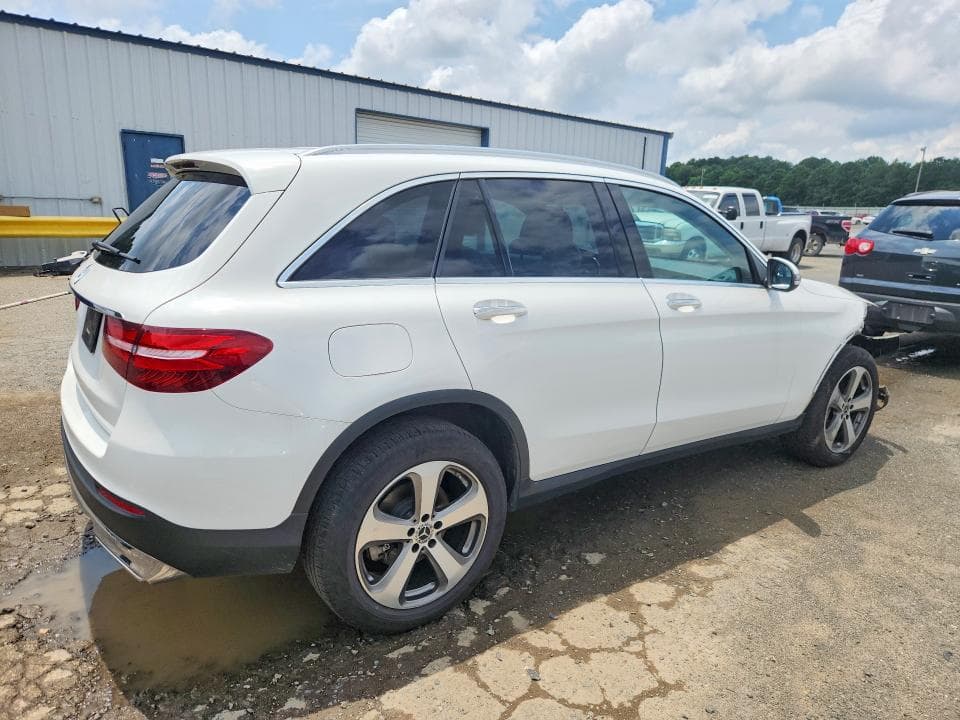 2019 MERCEDES-BENZ GLC 300 3