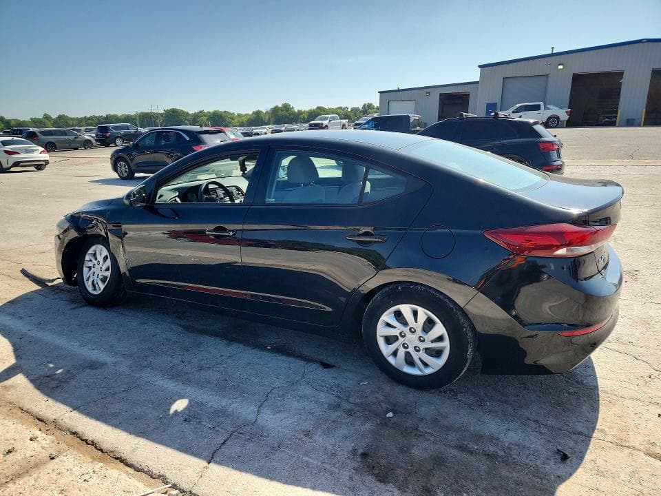 2018 HYUNDAI ELANTRA SE 2