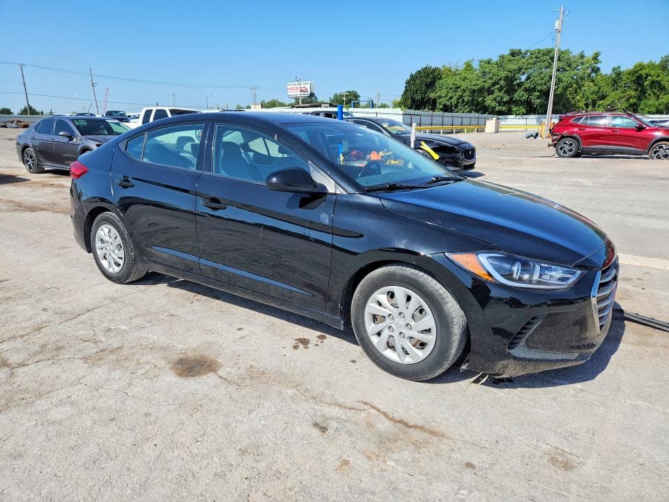 2018 HYUNDAI ELANTRA SE 4