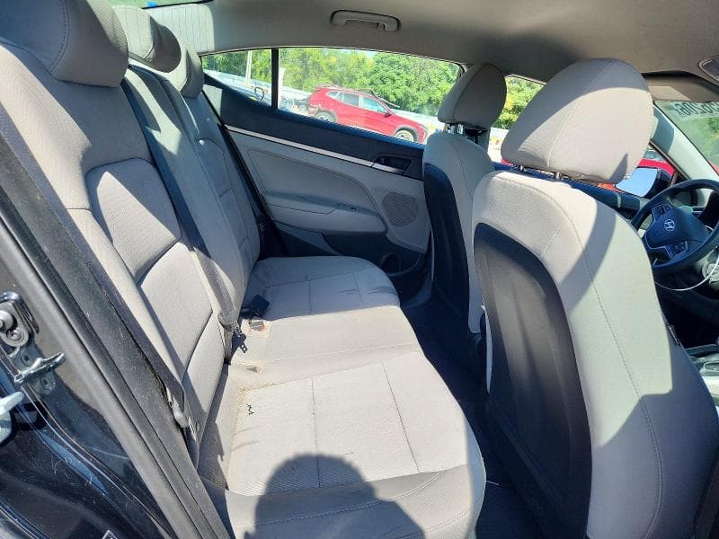 2018 HYUNDAI ELANTRA SE 10