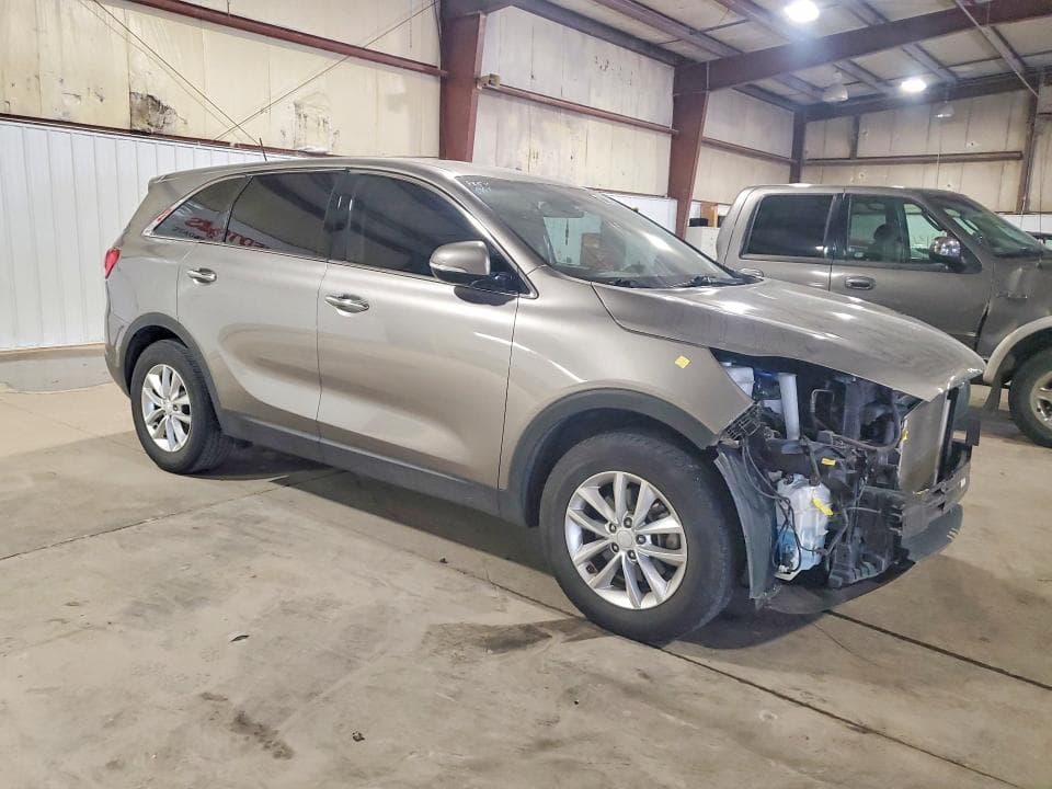 2018 KIA SORENTO L 4