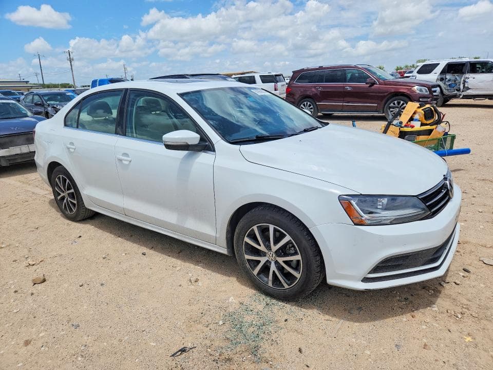 2017 VOLKSWAGEN JETTA SE 4