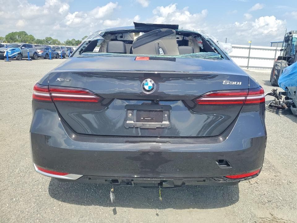 2027 BMW 530 XI 6