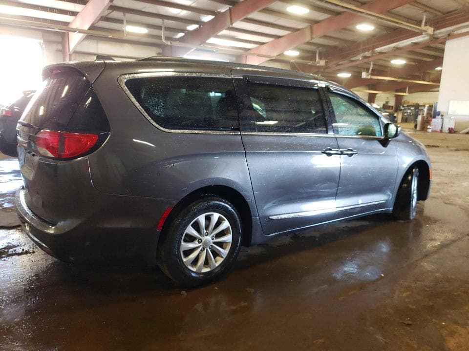 2017 CHRYSLER PACIFICA TOURING L 3