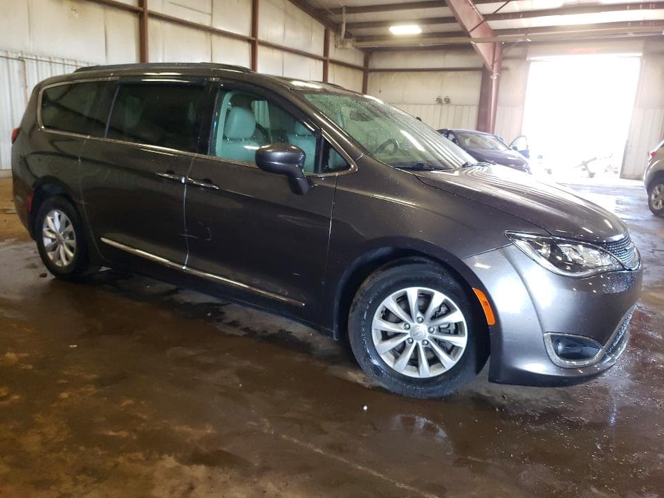 2017 CHRYSLER PACIFICA TOURING L 4