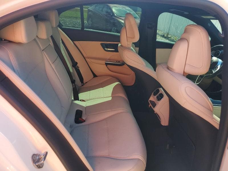 2024 MERCEDES-BENZ C 300 10
