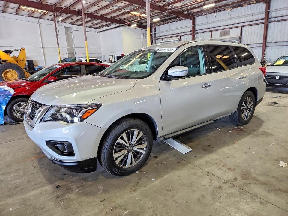 2017 NISSAN PATHFINDER SV