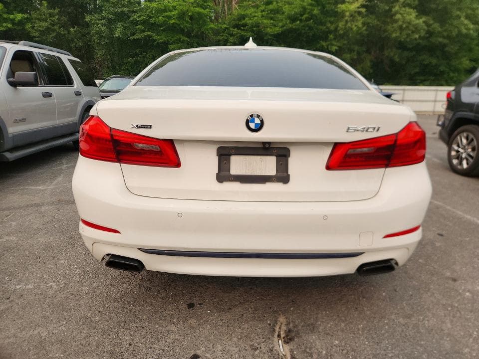 2018 BMW 540 XI 6