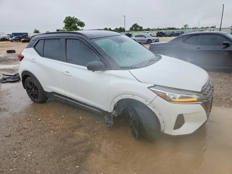 2024 NISSAN KICKS SR 4