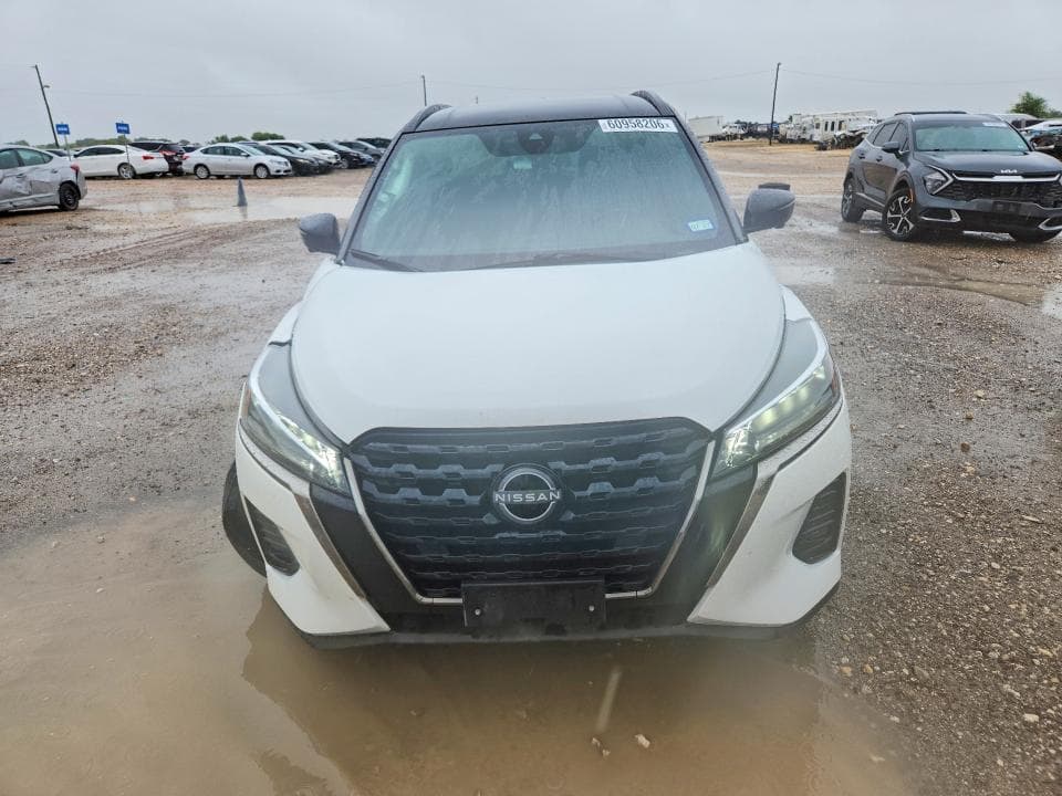 2024 NISSAN KICKS SR 5