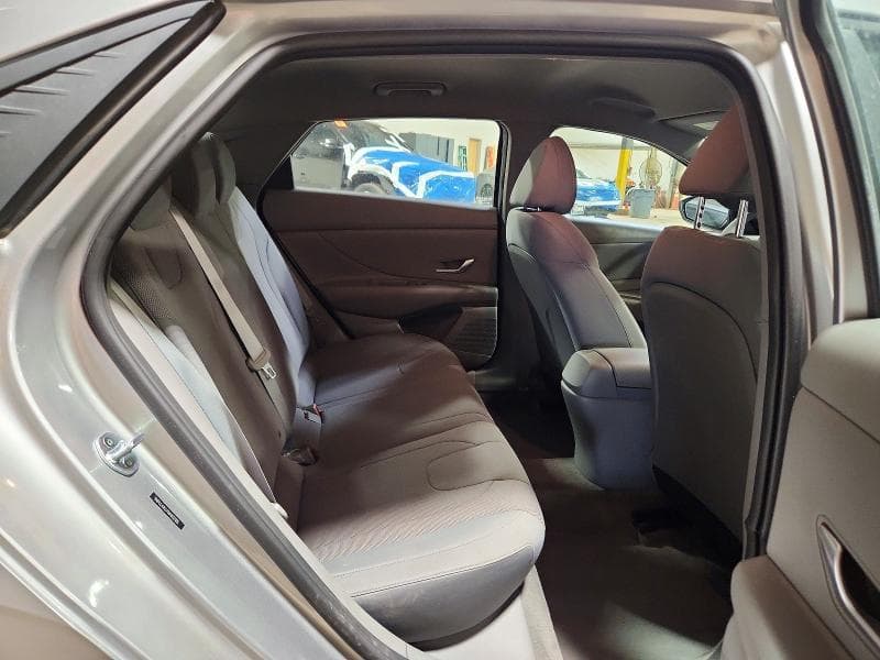 2021 HYUNDAI ELANTRA SE 10