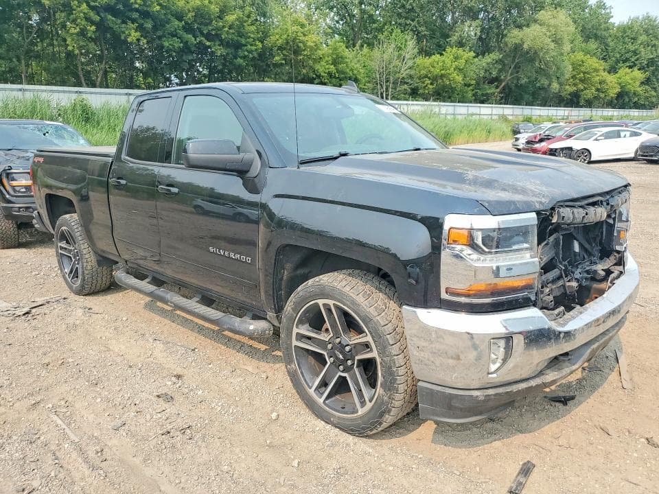 2017 CHEVROLET SILVERADO K1500 LT 4