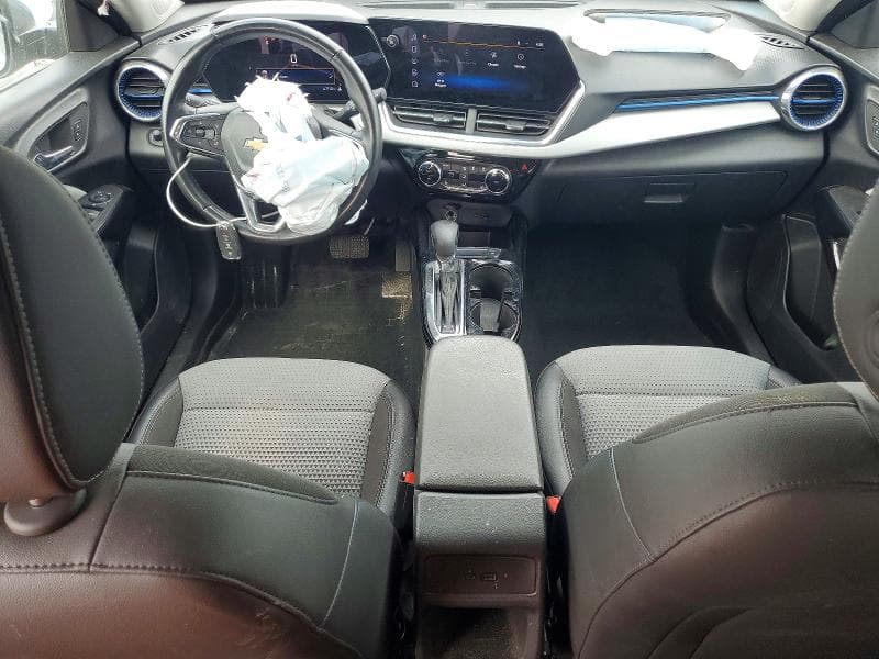 2025 CHEVROLET TRAX 1LT 8