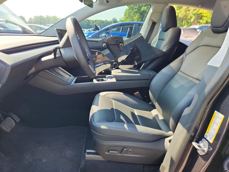 2026 TESLA MODEL Y 7