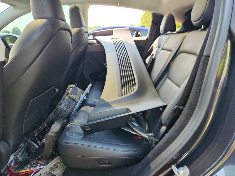 2026 TESLA MODEL Y 10