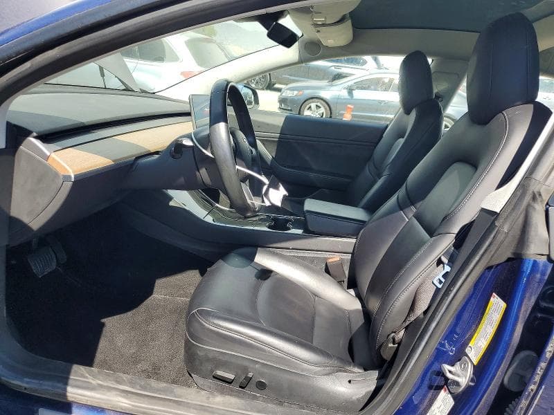 2018 TESLA MODEL 3 7