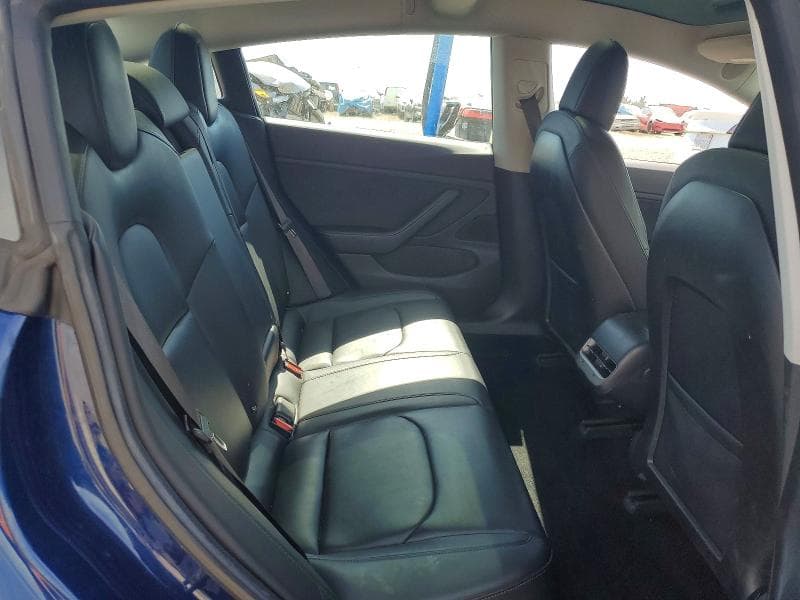 2018 TESLA MODEL 3 10