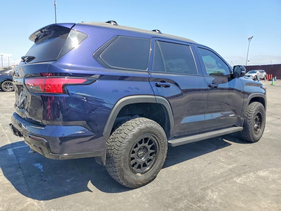 2025 TOYOTA SEQUOIA SR5 3