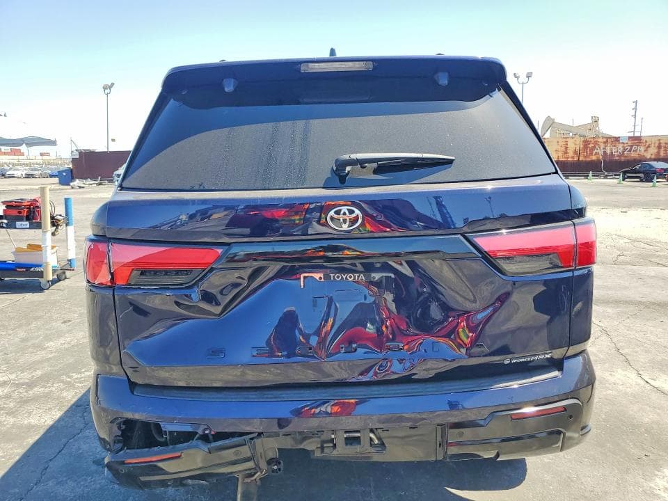 2025 TOYOTA SEQUOIA SR5 6