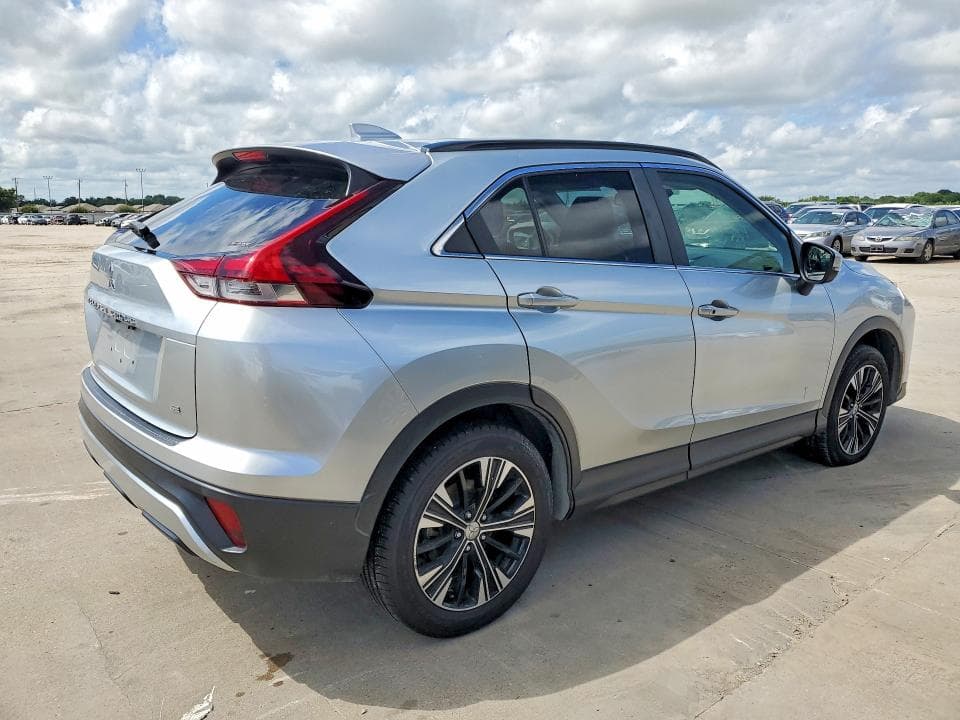 2022 MITSUBISHI ECLIPSE CROSS SE/SE SPECIAL EDITION/SEL/SEL SPECIAL EDITION 3