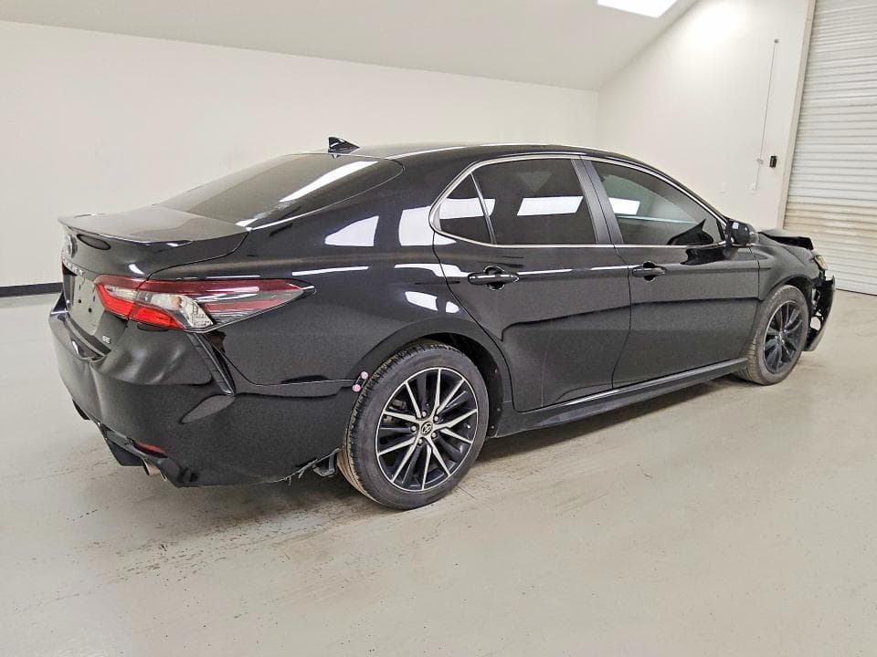 2023 TOYOTA CAMRY SE 3