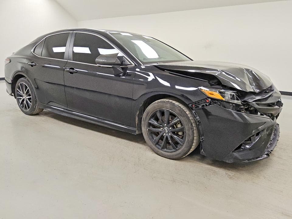 2023 TOYOTA CAMRY SE 4