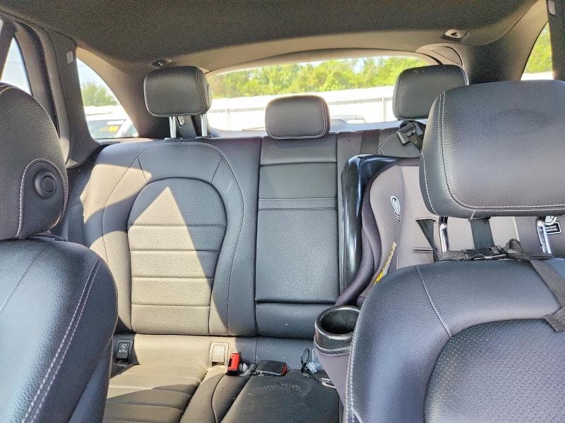 2019 MERCEDES-BENZ GLC 300 4MATIC 10
