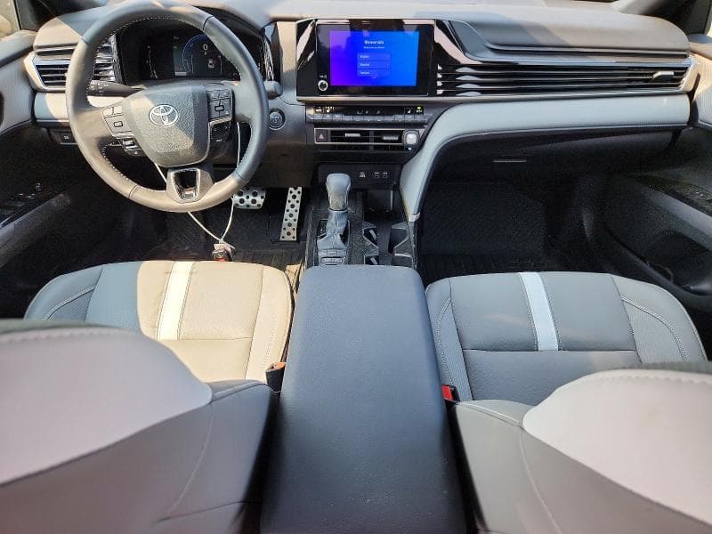 2025 TOYOTA CAMRY SE SE 8